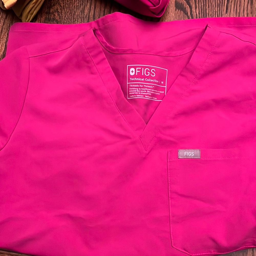 Figs scrubs